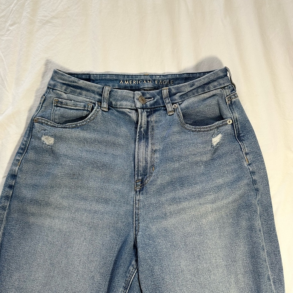 American Eagle Outfitters Women's Light Blue Straight Leg Jeans